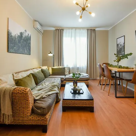 Modern Elegance In The Heart Of The City - romana Square Apartmán
