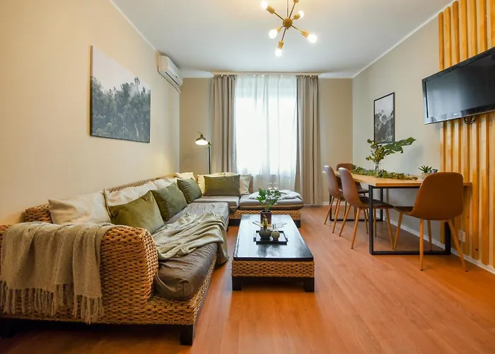 Modern Elegance In The Heart Of The City - romana Square Апартаменти