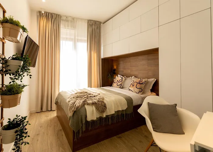 Modern Elegance In The Heart Of The City - romana Square Апартаменти *